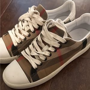 Authentic Burberry shoes!